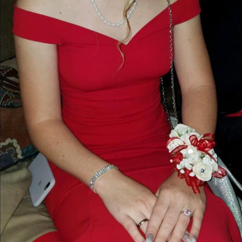 Red prom dress ❤️